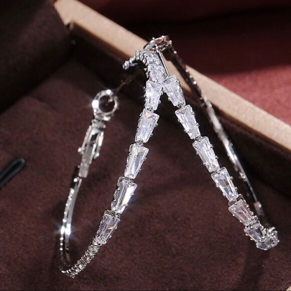 ✨ New sparkling silver CZ hoops ✨ - Picture 5 of 7